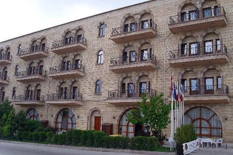 Taş Saray Hotel, Raymar Hotels’e Satıldı