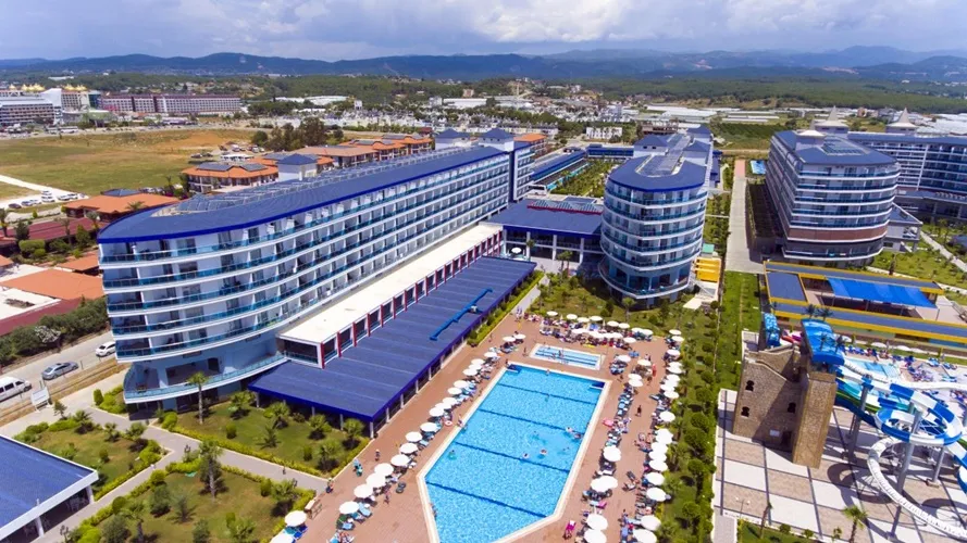 Akdeniz’deki Otellerde Rezervasyon İptalleri Artıyor