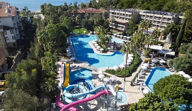 Lara Barut Collection ve Barut Hemera’ya Customer Excellence Ödülü