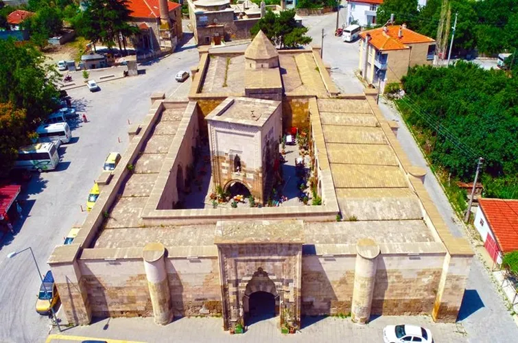 “Selçuklu Kervansarayı” İhale İle Kiraya Verilecek