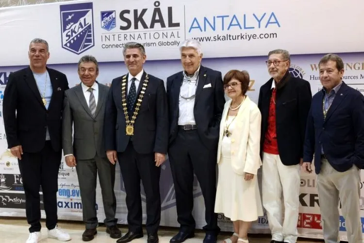 Crystal De Luxe Resort’te SKÂL International Antalya Kulübü’nden Toplantı