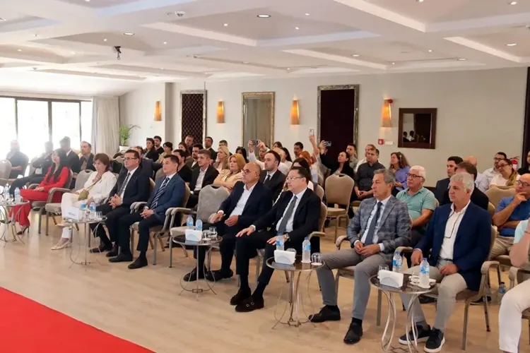 Martı Resort Hotel’deki Toplantıda Çinli Turizm Temsilcileri Ağırlandı