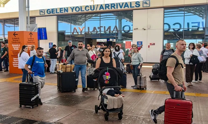 Antalya’yı Son 5 Ayda Ziyaret Eden Yabancı Turist Sayısı Açıklandı